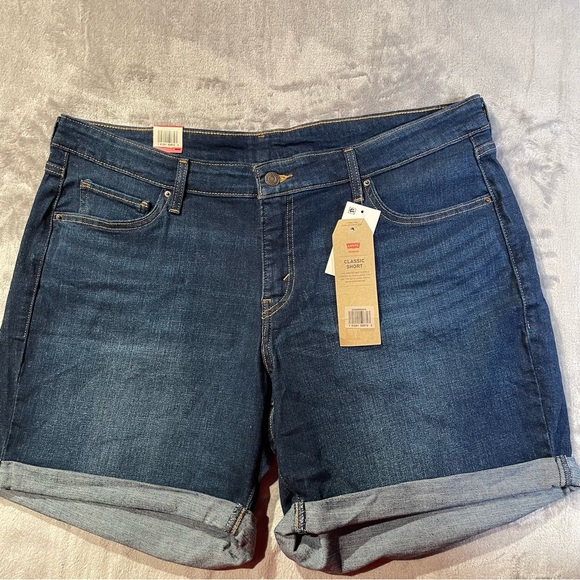 Levi’s Classic Shorts Women’s Size 18 Dark Wash Stretch Denim Rolled Cuff - Picture 1 of 12